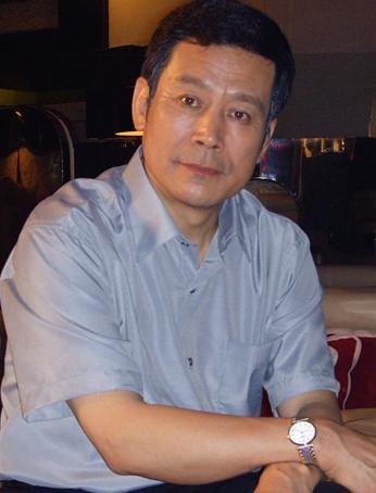 男明星徐敏,光影交织，演绎不凡魅力